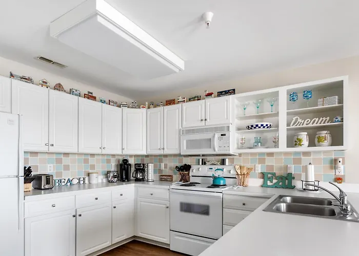 Holiday home Bayfront On 22nd St With Sunset Views, Balcony & Near Boardwalk Fun Ocean City