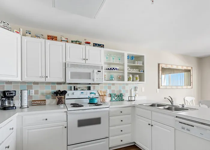 Bayfront On 22nd St With Sunset Views, Balcony & Near Boardwalk Fun *