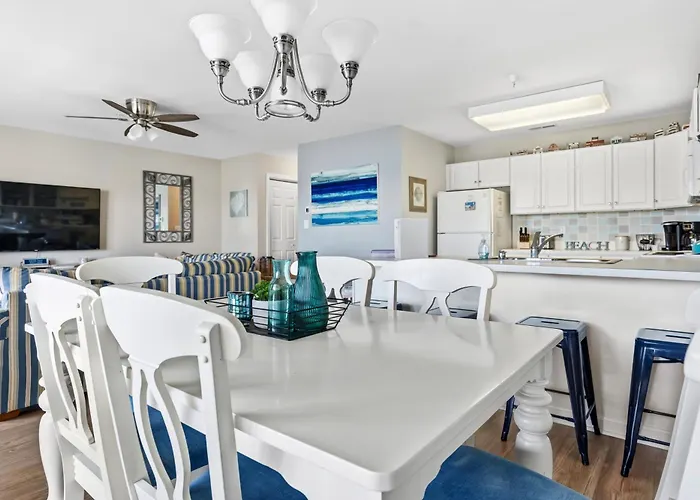 Holiday home Bayfront On 22nd St With Sunset Views, Balcony & Near Boardwalk Fun *