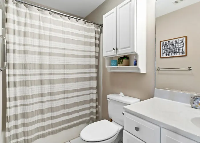 Bayfront On 22nd St With Sunset Views, Balcony & Near Boardwalk Fun
