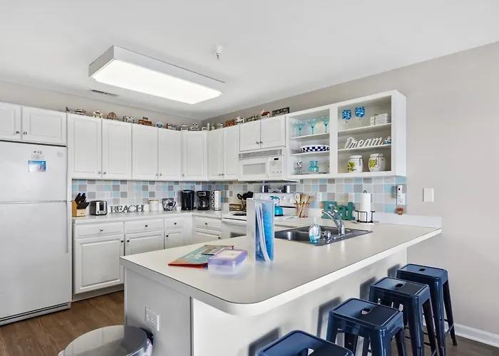 Bayfront On 22nd St With Sunset Views, Balcony & Near Boardwalk Fun *